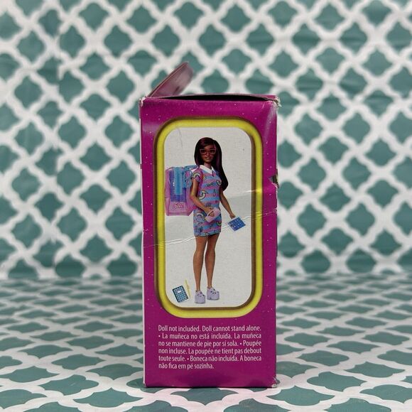 Barbie Mini Backpack Fashion Set 5 Surprises Dress And Accessories 7 piece Set - Picture 4 of 10